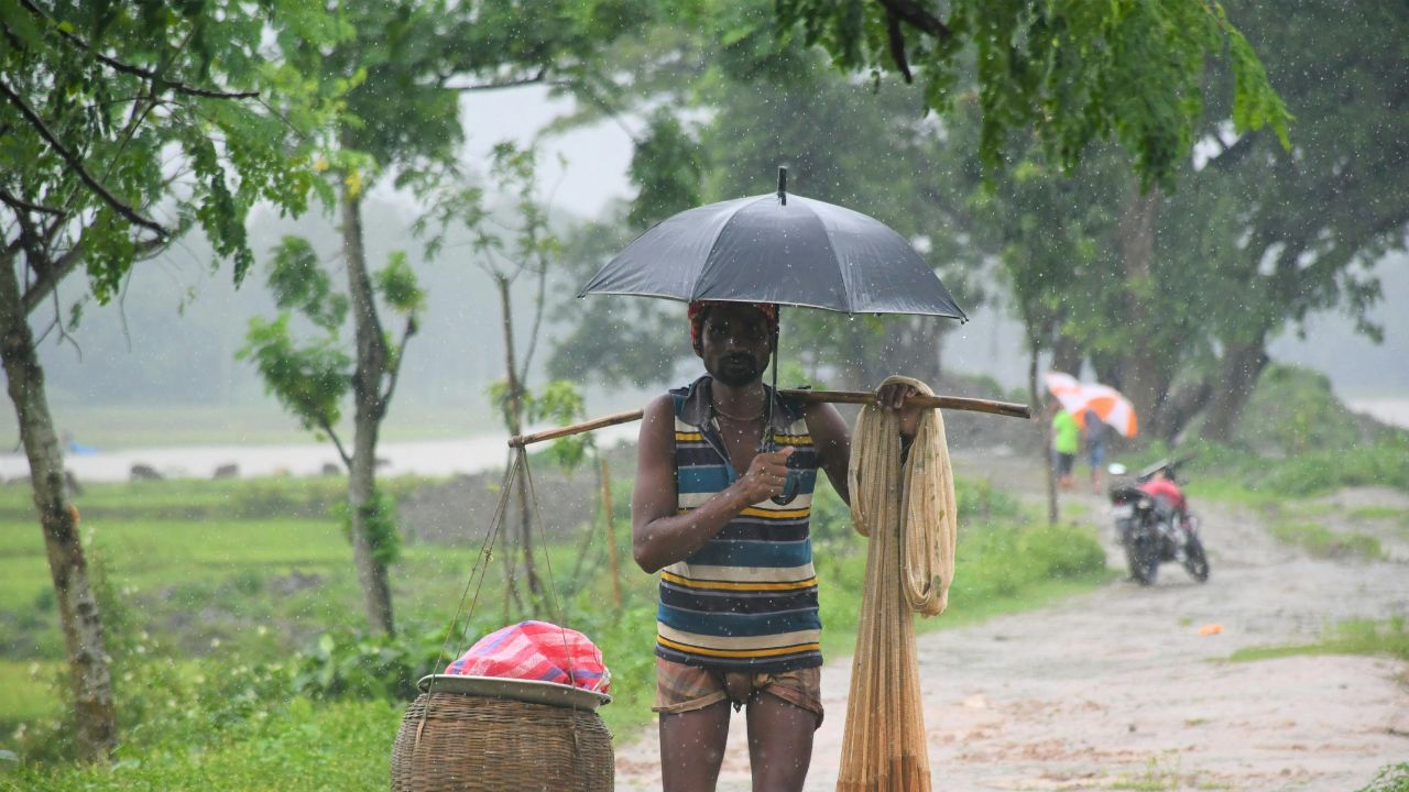 Weather Update Heavy Rain Alert Issued For 19 States Winds Expected Speeds Of Up To 65 Km